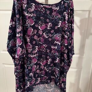 LuLaRoe Disney Queen Of Hearts Irma Tunic 3X EUC